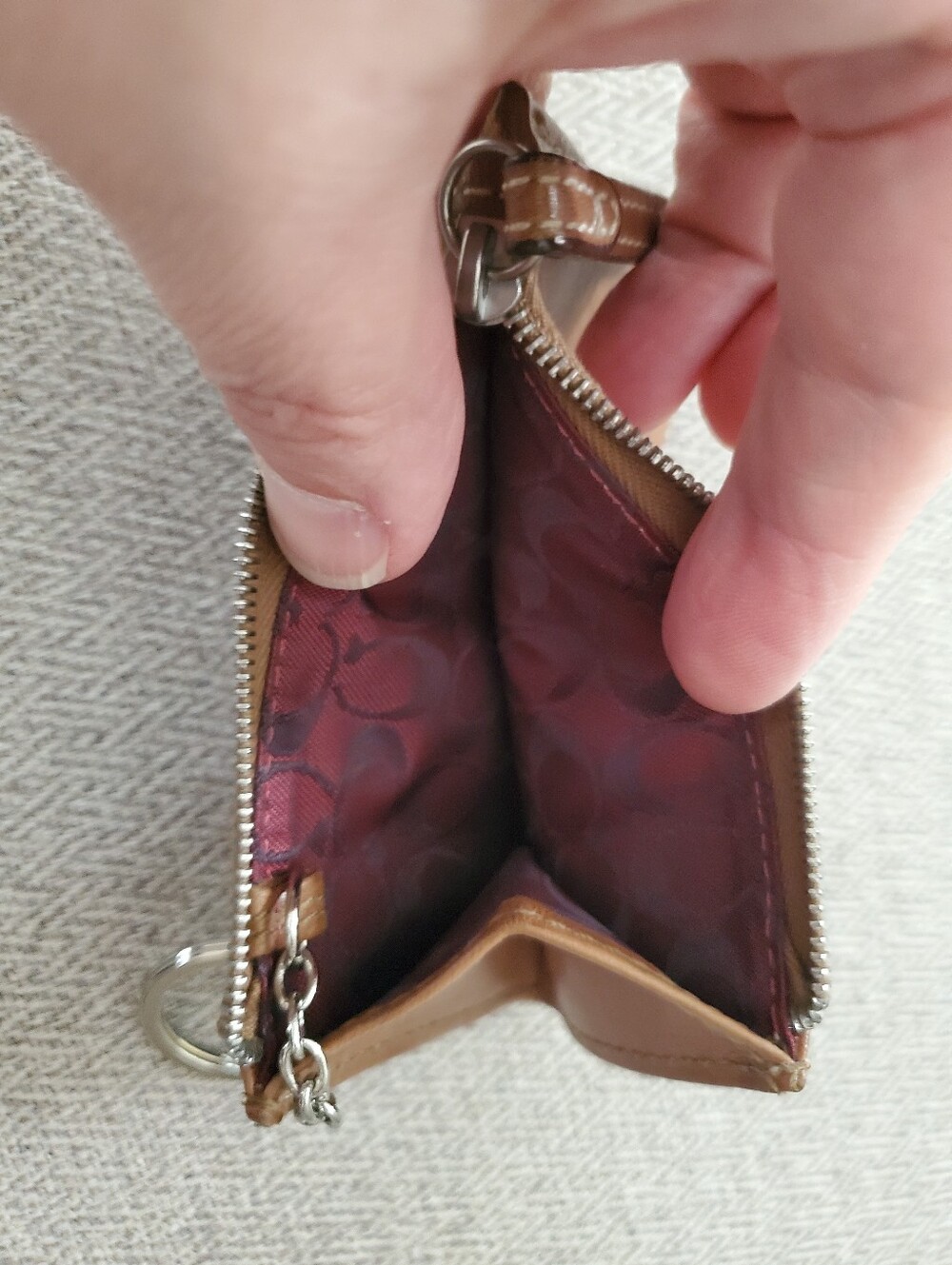 Coach Leather Card Holder Wallet w/ Keychain - Picture 3 of 3